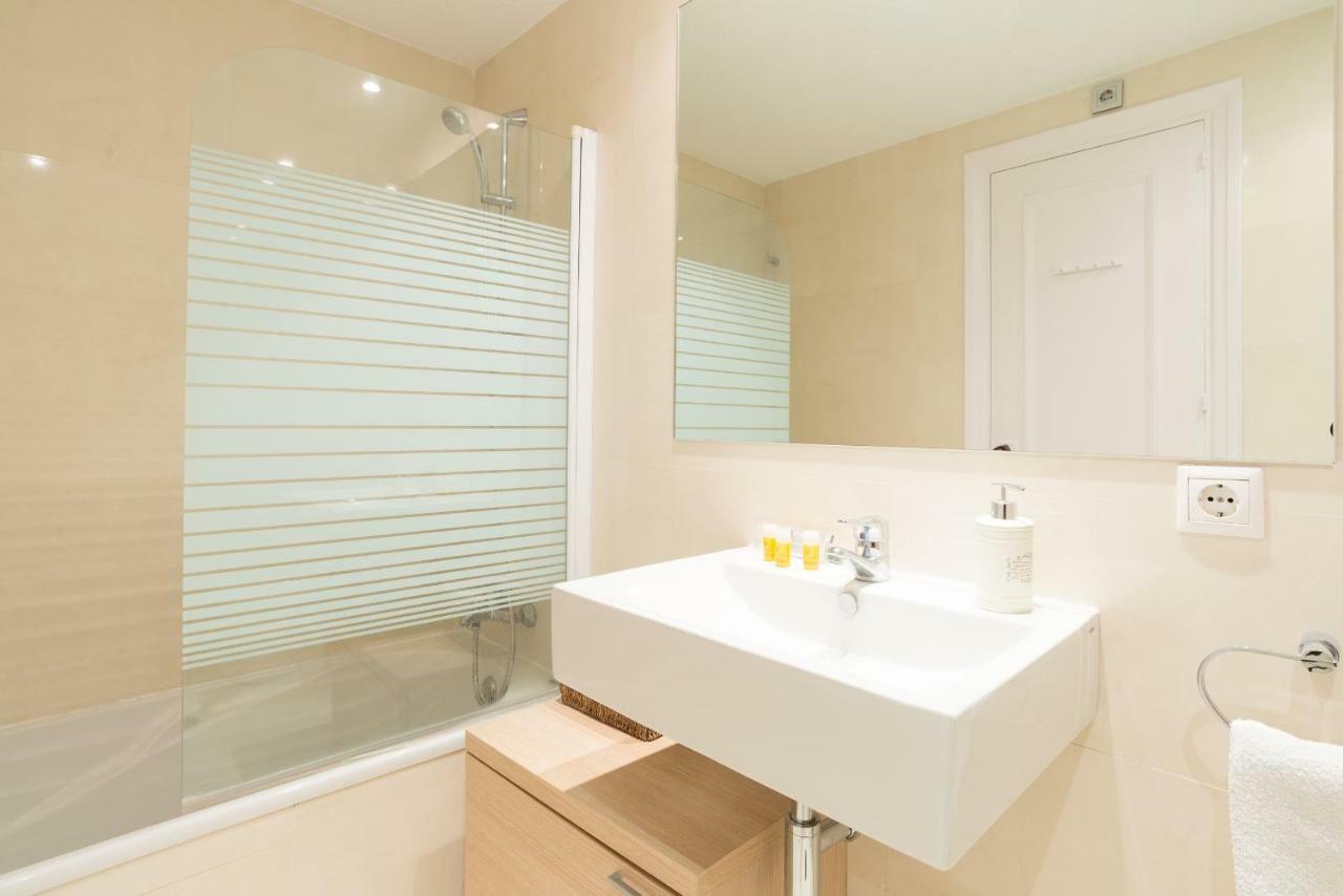 Tgh/ Marbella Beachfront And Center Luaran gambar